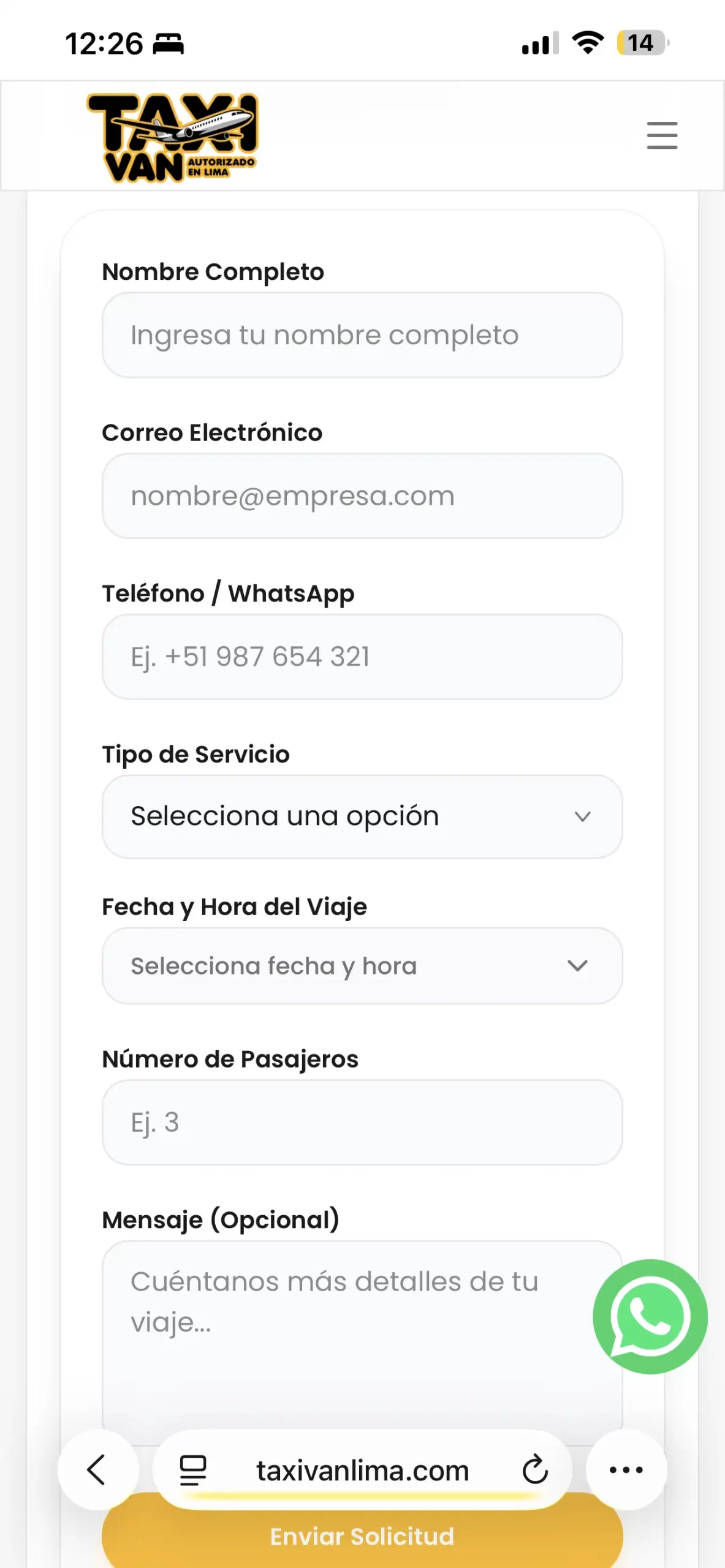 Vista del formulario de Taxi Van Lima mostrando los campos para tipo de servicio, fecha y hora del viaje, número de pasajeros y mensaje opcional.